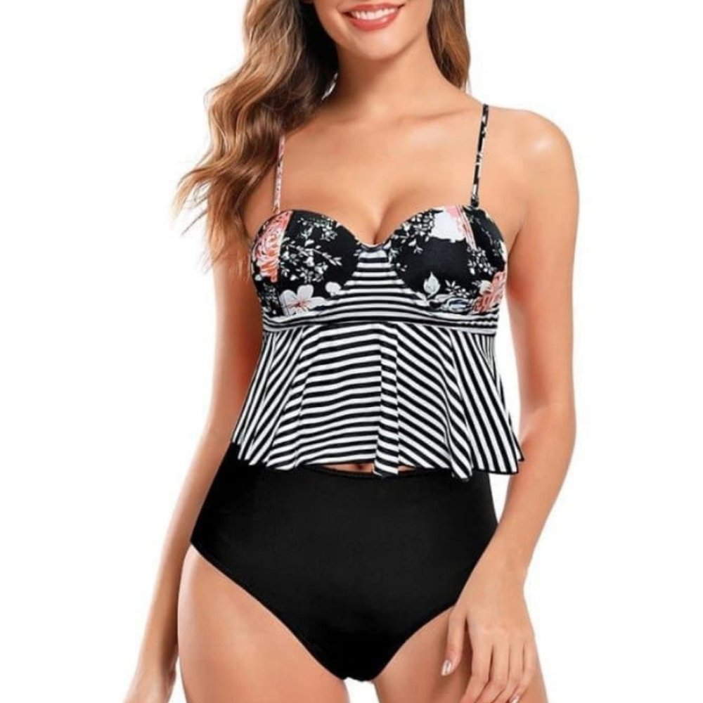 New With Tags. Underwire Ruffle Flounce Bandeau Bikini Set